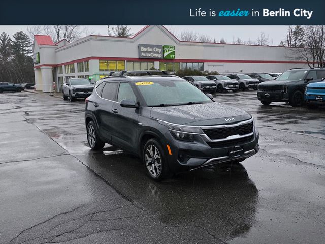 Gravity Gray 2022 Kia Seltos EX AWD SUV / Crossover All-Wheel Drive Continuously Variable Transmission