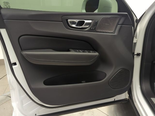 2023 Volvo XC60 Plus - Photo 23