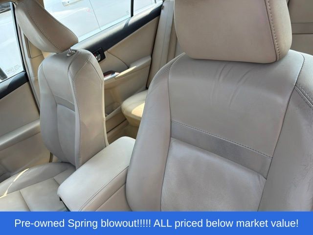 Used 2012 Beige Toyota XLE image 17