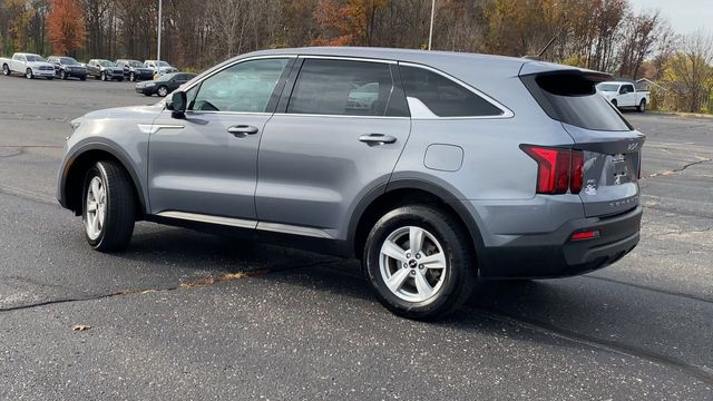 2022 Kia Sorento LX 6