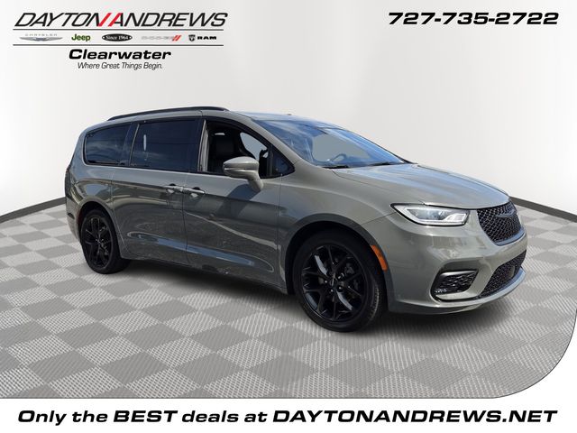 2022 Chrysler Pacifica Touring L FWD