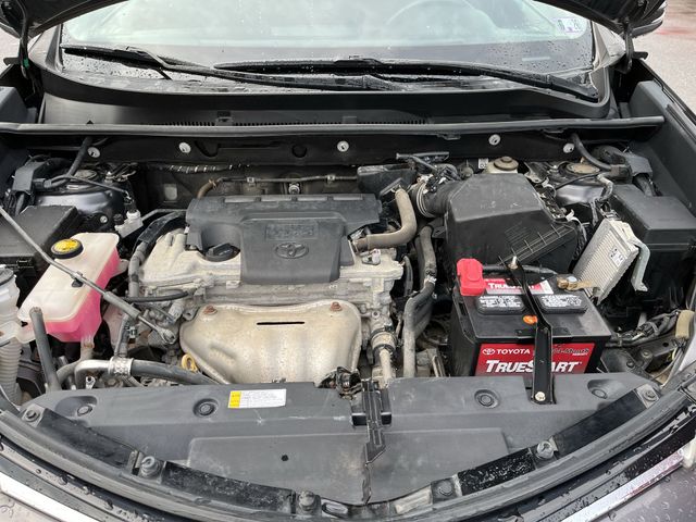 Used 2016  Toyota XLE image 20