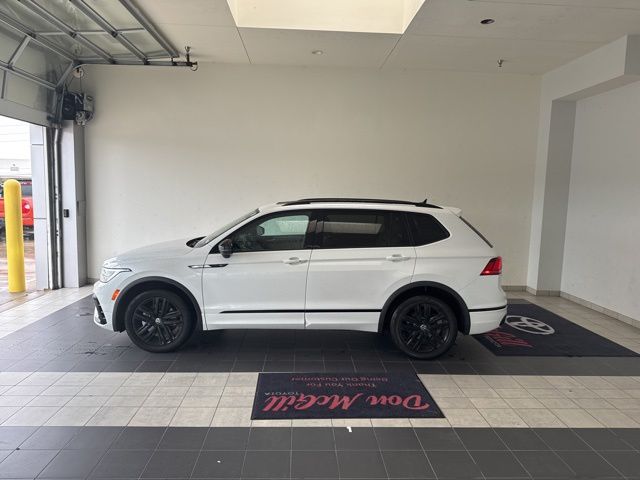 2022 Volkswagen Tiguan 2.0T SE R-Line Black  at Cook Ford