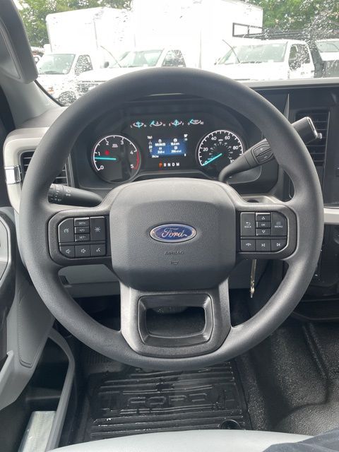 2025 Ford F-350 Super Duty XL