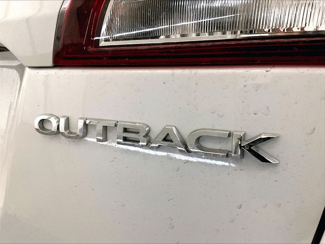 2019 Subaru Outback 2.5i White at Rafferty Subaru
