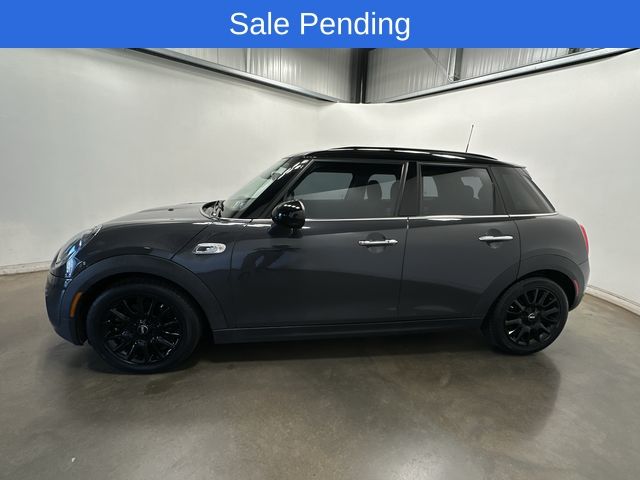 2019 MINI Cooper S - 1