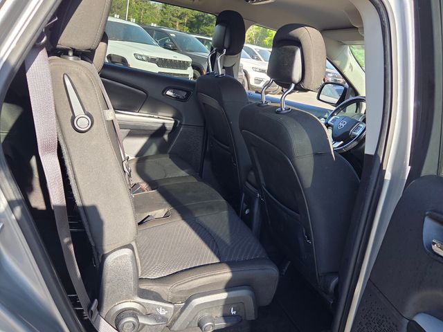 Used 2019 Silver Dodge SE image 13