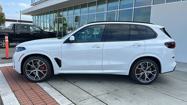 2025 BMW X5 xDrive50e 3