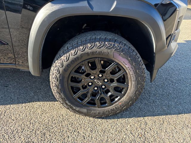 Used 2023 Black Chevrolet Trail Boss image 17