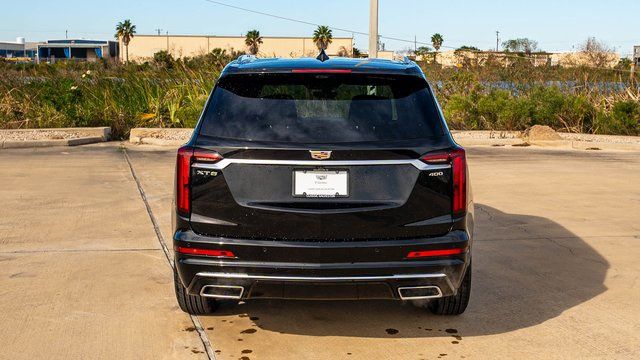 2025 Cadillac XT6 Premium Luxury - 5