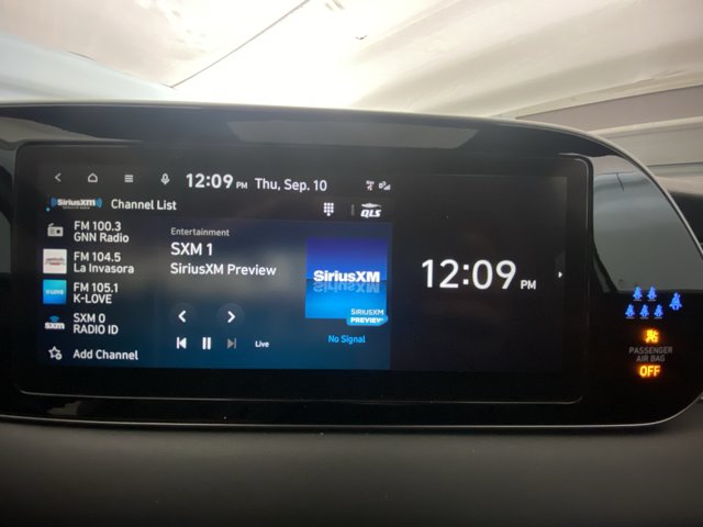 Used 2022 Silver Hyundai Calligraphy image 16