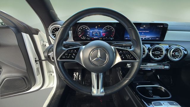 Used 2025  Mercedes-Benz CLA 250 image 12