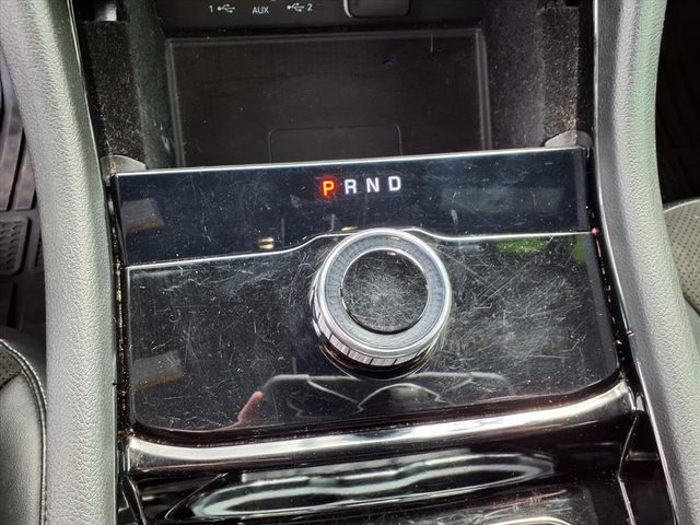 Used 2022 Red Jeep Altitude image 18