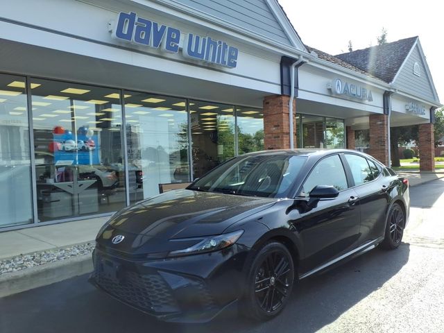  2025 Toyota Camry SE FWD   