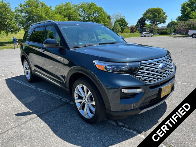 2023 Ford Explorer Platinum 4WD's photo