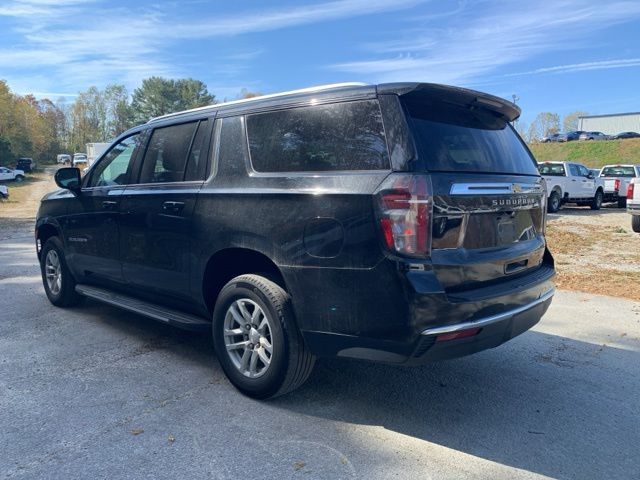 2023 Chevrolet Suburban LT 3