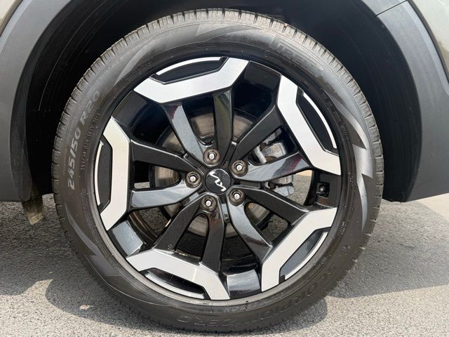 used 2025 Kia Telluride car, priced at $35,457