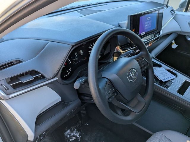 2026 Toyota Sienna LE - Photo 11