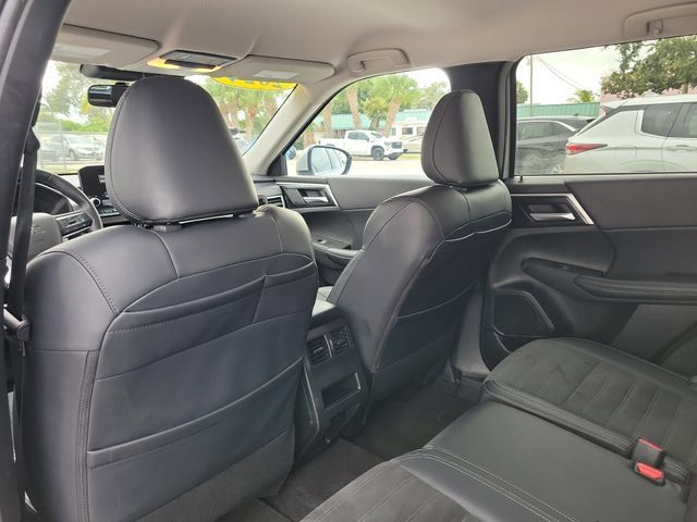 2024 Mitsubishi Outlander SE - Photo 13