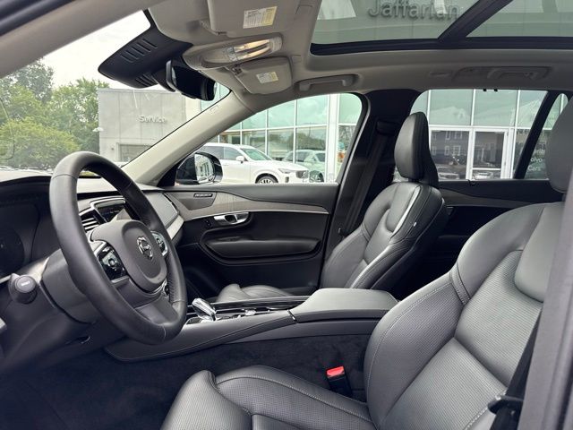 Used 2025 Volvo XC90 Plug-In Hybrid SUV