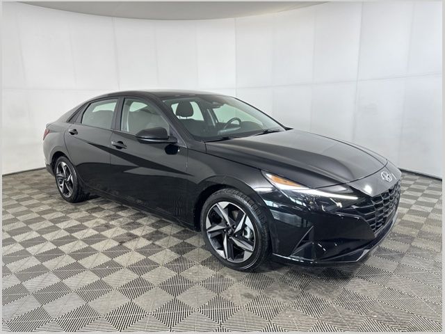 2023 Hyundai Elantra SEL FWD