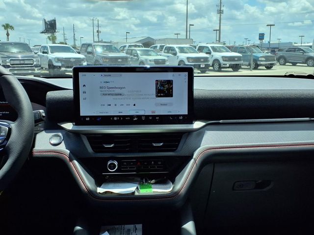 2025 Ford Explorer ST photo