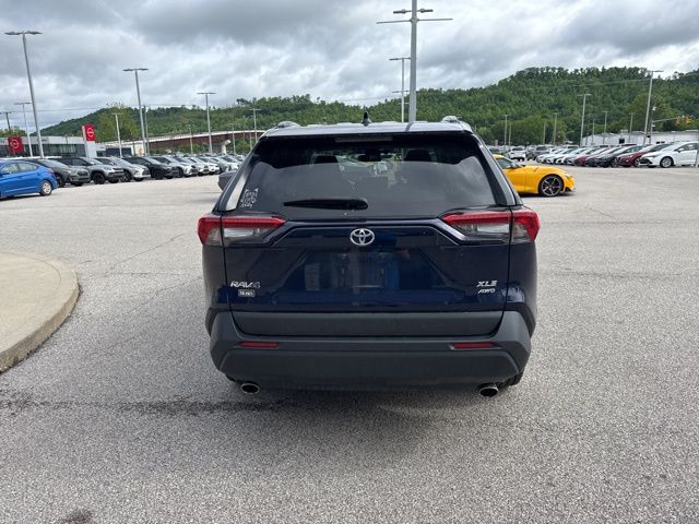2022 Toyota RAV4 XLE photo