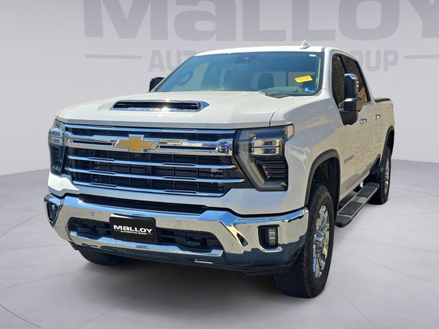 Summit White 2024 Chevrolet Silverado 2500HD LTZ Crew Cab 4WD Pickup Truck Four-Wheel Drive Automatic