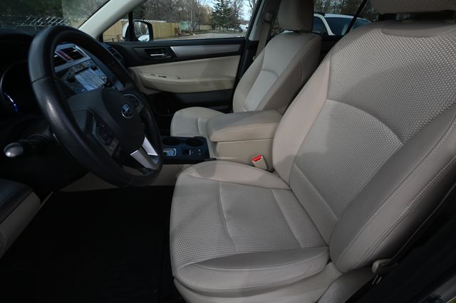 Used 2017 Gray Subaru 2.5i Premium image 7