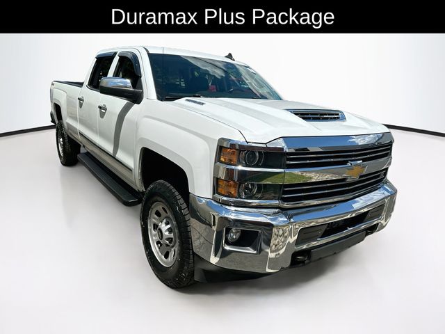 Summit White 2019 Chevrolet Silverado 2500HD LTZ Crew Cab 4WD Pickup Truck Four-Wheel Drive 6-Speed Automatic