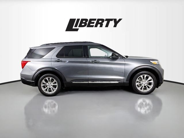 2023 Ford Explorer XLT photo