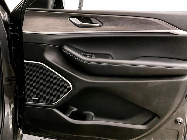 2022 Jeep Grand Cherokee L Limited Gray at South Hills CDJR