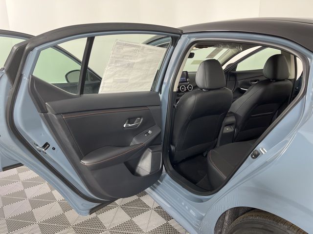 2025 Atlantic Gray Metallic/Super Black Nissan Sentra SR FWD Sedan