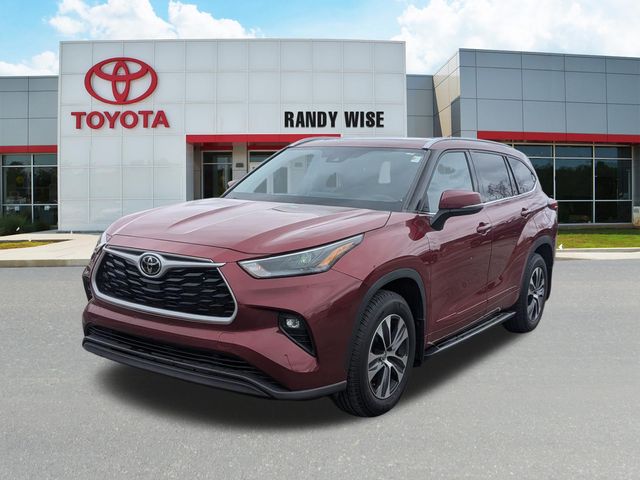 2022 Toyota Highlander XLE AWD