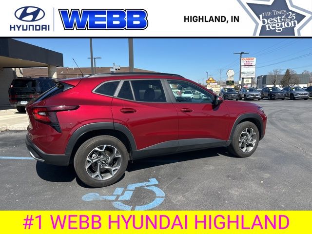 Used 2025 Red Chevrolet LT image 17