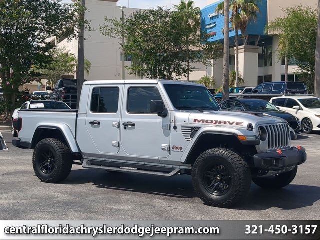 Silver Zynith Clearcoat 2023 Jeep Gladiator Pickup Truck Four-Wheel Drive 8-Speed Automatic