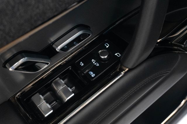 Used 2025 Land rover Range Rover Sport SUV