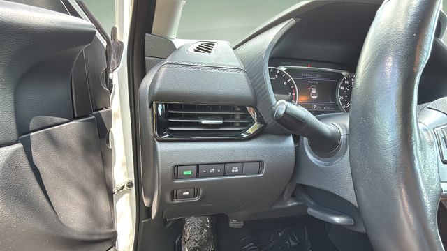 Used 2025 White Nissan SV image 21