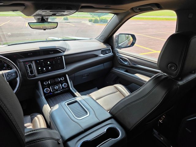 2022 GMC Yukon XL 4WD Denali