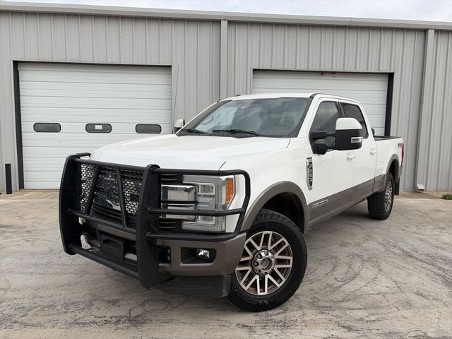 White Platinum 2018 Ford F-250 Super Duty King Ranch Crew Cab 4WD Pickup Truck Four-Wheel Drive 6-Speed Automatic