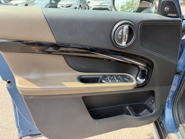 Used 2017 Blue MINI Base image 26
