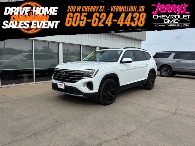 Pure White 2024 Volkswagen Atlas SE 4Motion AWD with Technology SUV / Crossover All-Wheel Drive 8-Speed Automatic