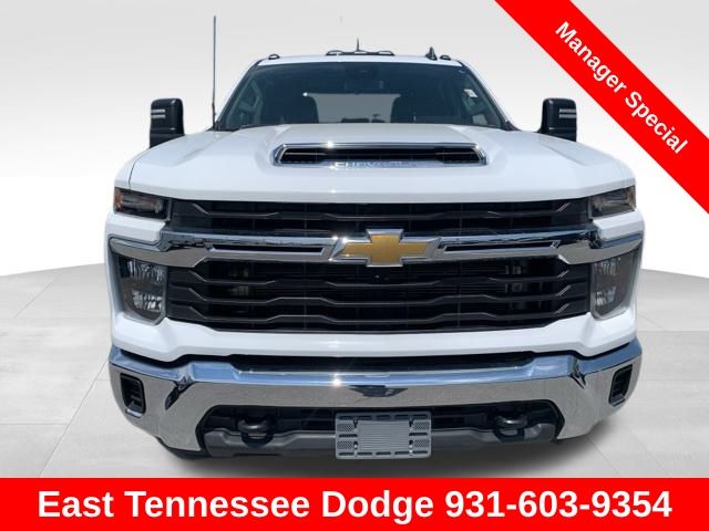 2024 Chevrolet Silverado 3500HD LT photo