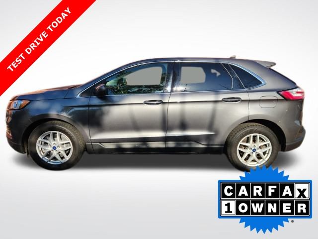 2021 Ford Edge  2