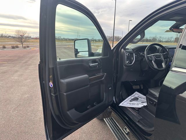 2023 GMC Sierra 2500HD Denali