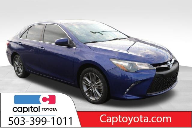 2015 Toyota Camry SE 1