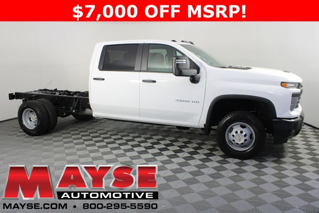 Summit White 2026 Chevrolet Silverado 3500HD Work Truck Crew Cab LB 4WD Pickup Truck Four-Wheel Drive Automatic