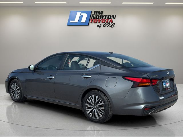 2025 Nissan Altima SV - Photo 7