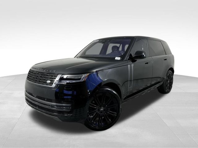 2023 Land Rover Range Rover SE 2