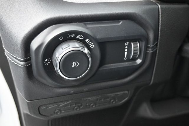 Used 2025 Jeep Wrangler SUV